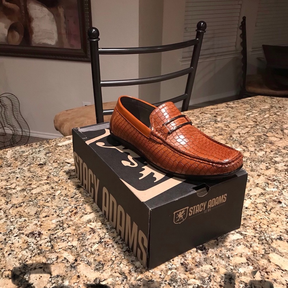 Stacy Adams size 13..